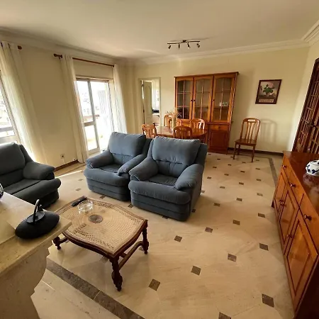 Superb Position Over The River Historical Center Апартаменты