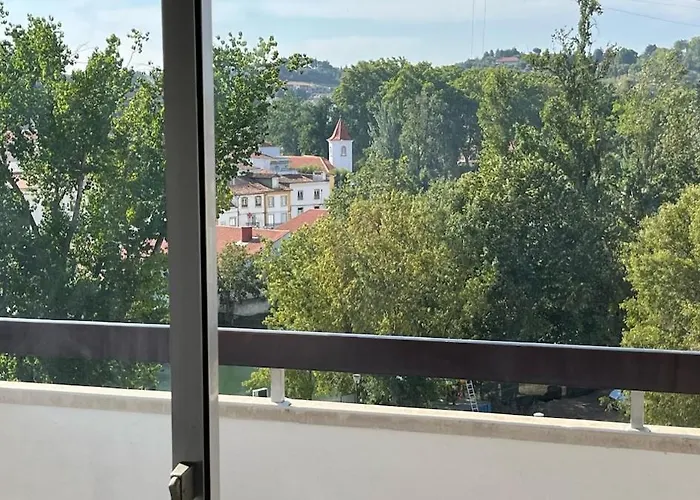 Lejlighed Superb Position Over The River Historical Center *