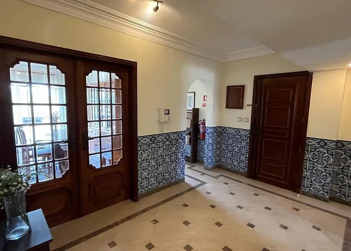 Superb Position Over The River Historical Center 公寓 托马尔