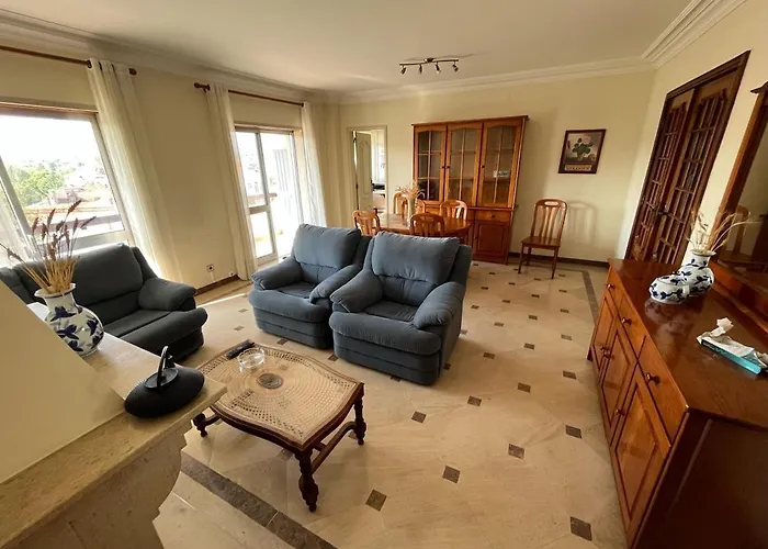 Superb Position Over The River Historical Center 公寓