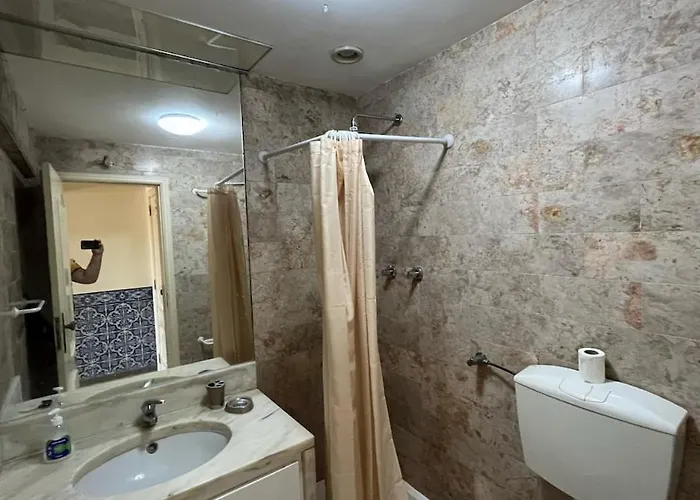 Superb Position Over The River Historical Center 公寓 *